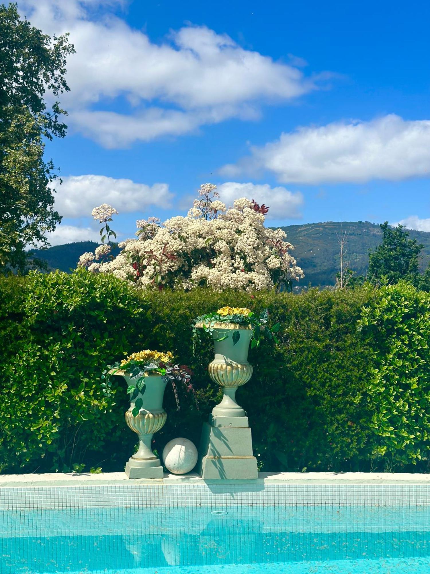 Carmo'S Boutique Hotel - Small Luxury Hotels Of The World ポンテ・デ・リマ エクステリア 写真